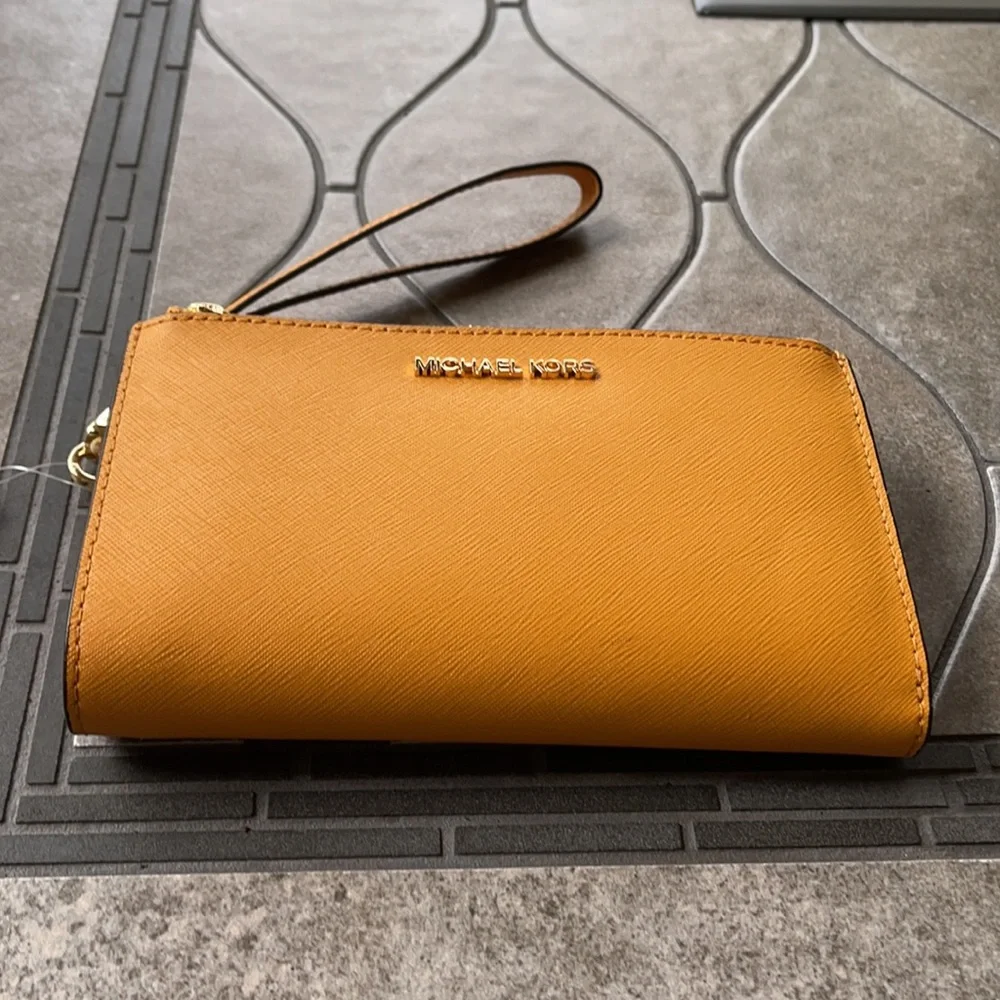 Michael Kors Jet Set Travel Marigold Double Zip Wristlet Leather